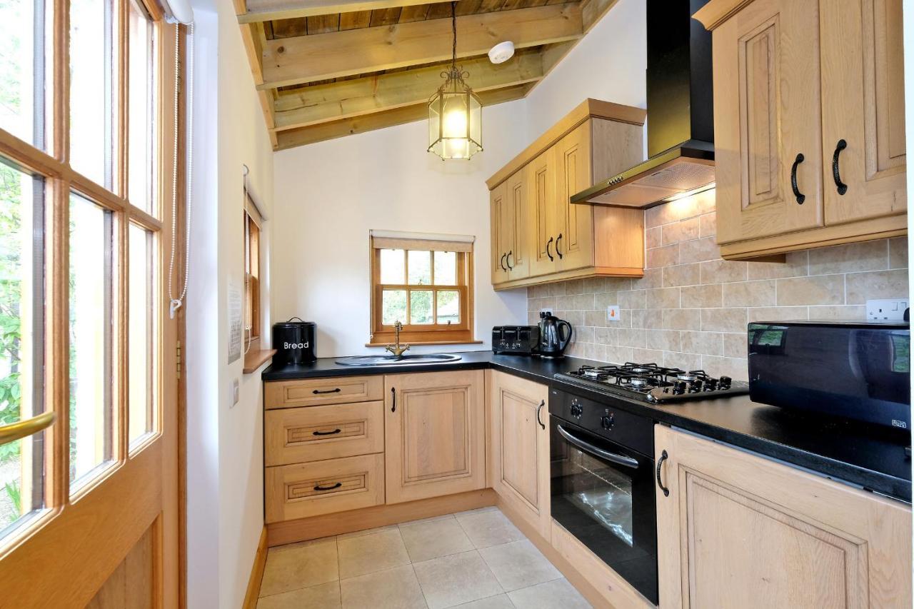 באנף Entire Unique Tiny House - Moss Cabin מראה חיצוני תמונה